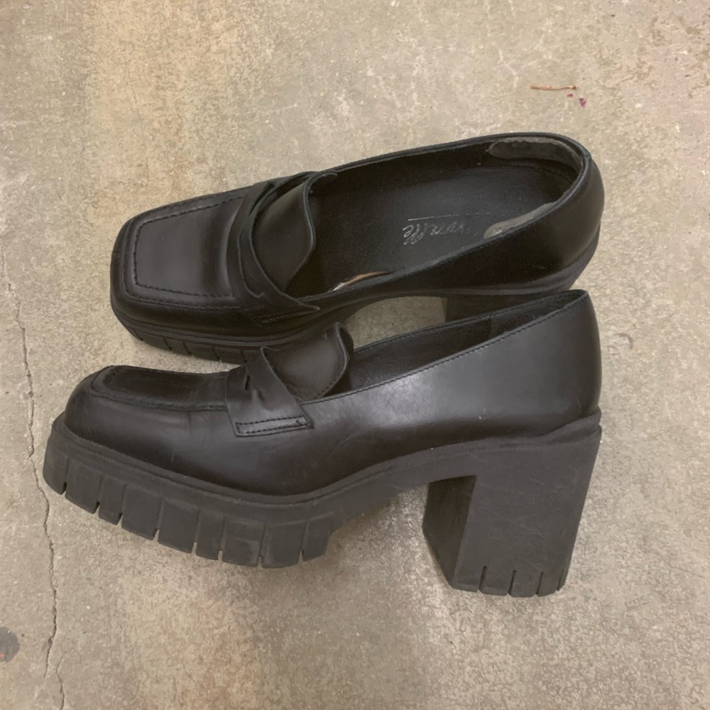 L’intervalle Women's Black Chunky Heel Loafers academia whimsygoth